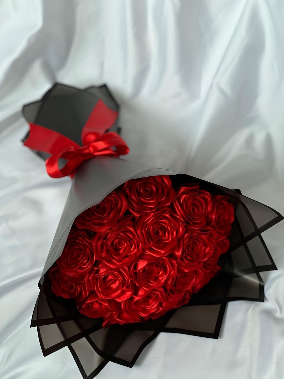 100 Roses Bouquet - Image 3