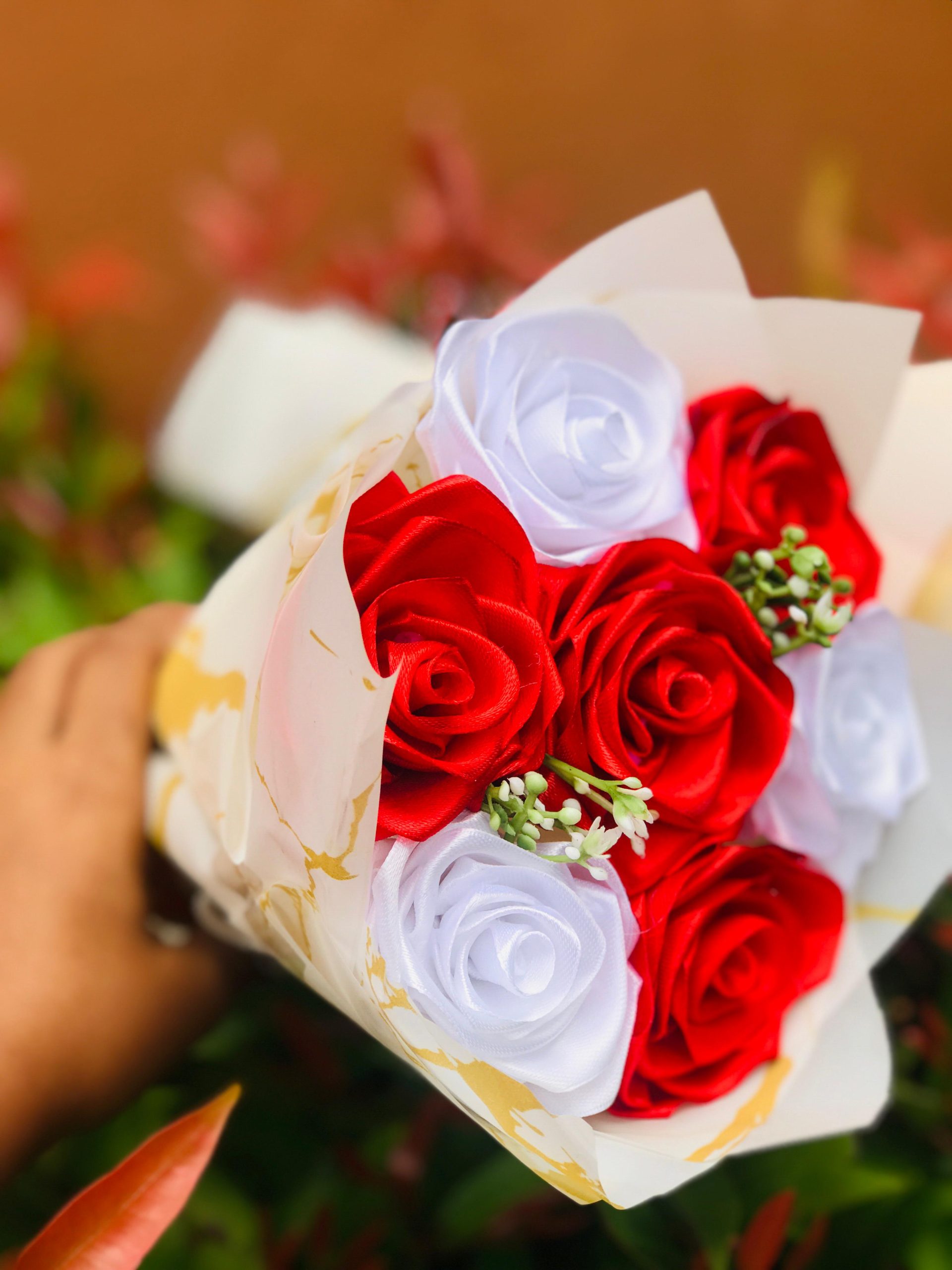05 Roses Boquet - Image 3