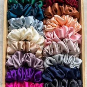 🌸 Premium Hair Scrunchie
